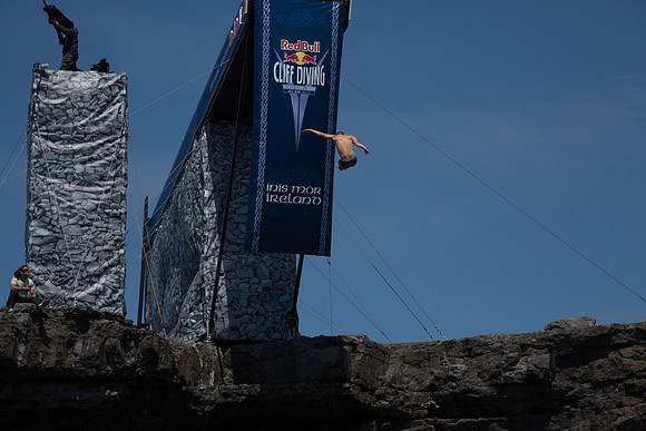 CliffDive14-7944