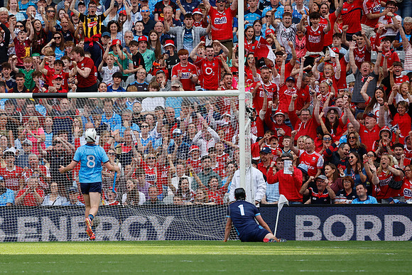BÁC V CORCAIGH-2102