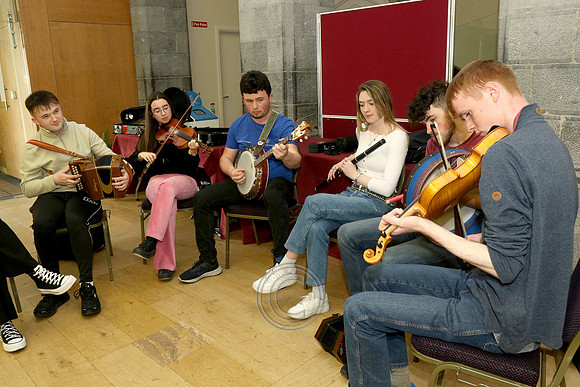 NUIG 1
