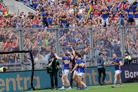 TIPP V CORK PLAY-1686