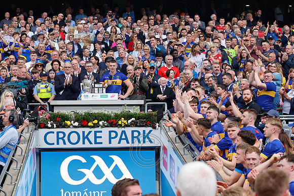 TIPP V CORK PLAY-1827