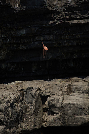 CliffDive14-7911